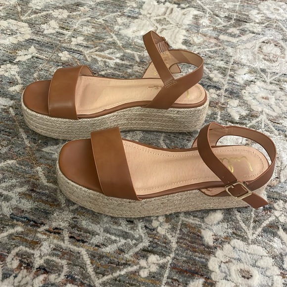 Lulus Brown Strappy platform sandals - Picture 3 of 4